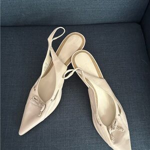 Size 10M Elegant slingback Enzo Angiolini kitten heels with sling back strap